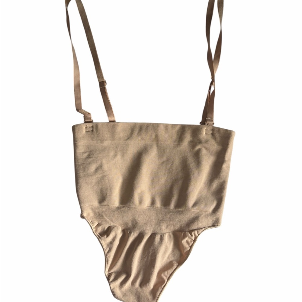 SKIMS Core Control Shapewear Bodysuit with Straps – Beige – Size Large – NWOT